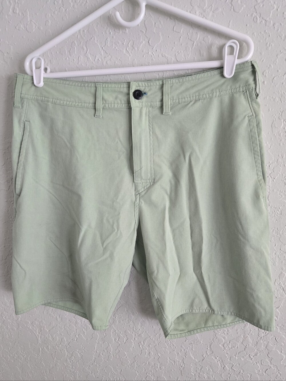 Avid Shorts